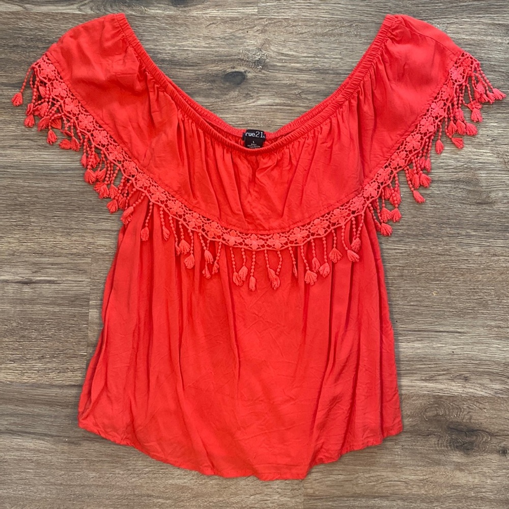 Rue 21 red top